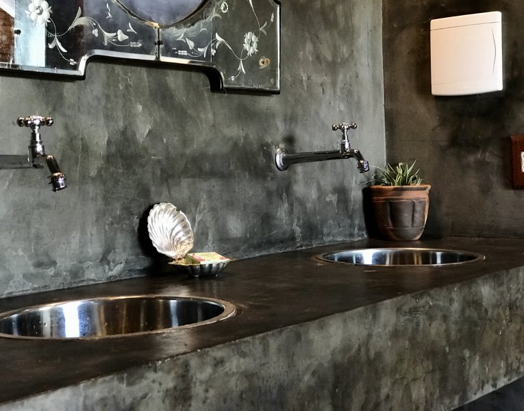 Elegant Washroom fixtures and fittings of the Premium Chalet Quadruple at Convento Arcadia, Atins