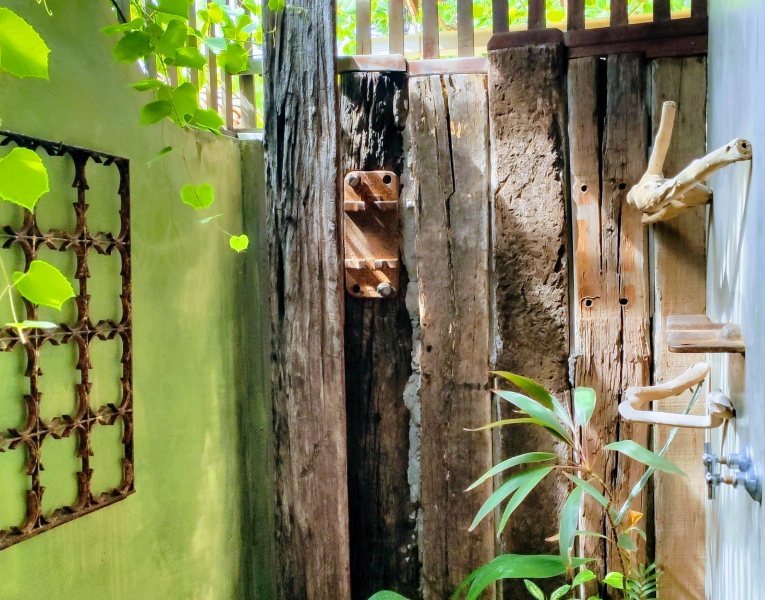 Elegant Washroom fixtures and fittings of the Premium Chalet Quadruple at Convento Arcadia, Atins