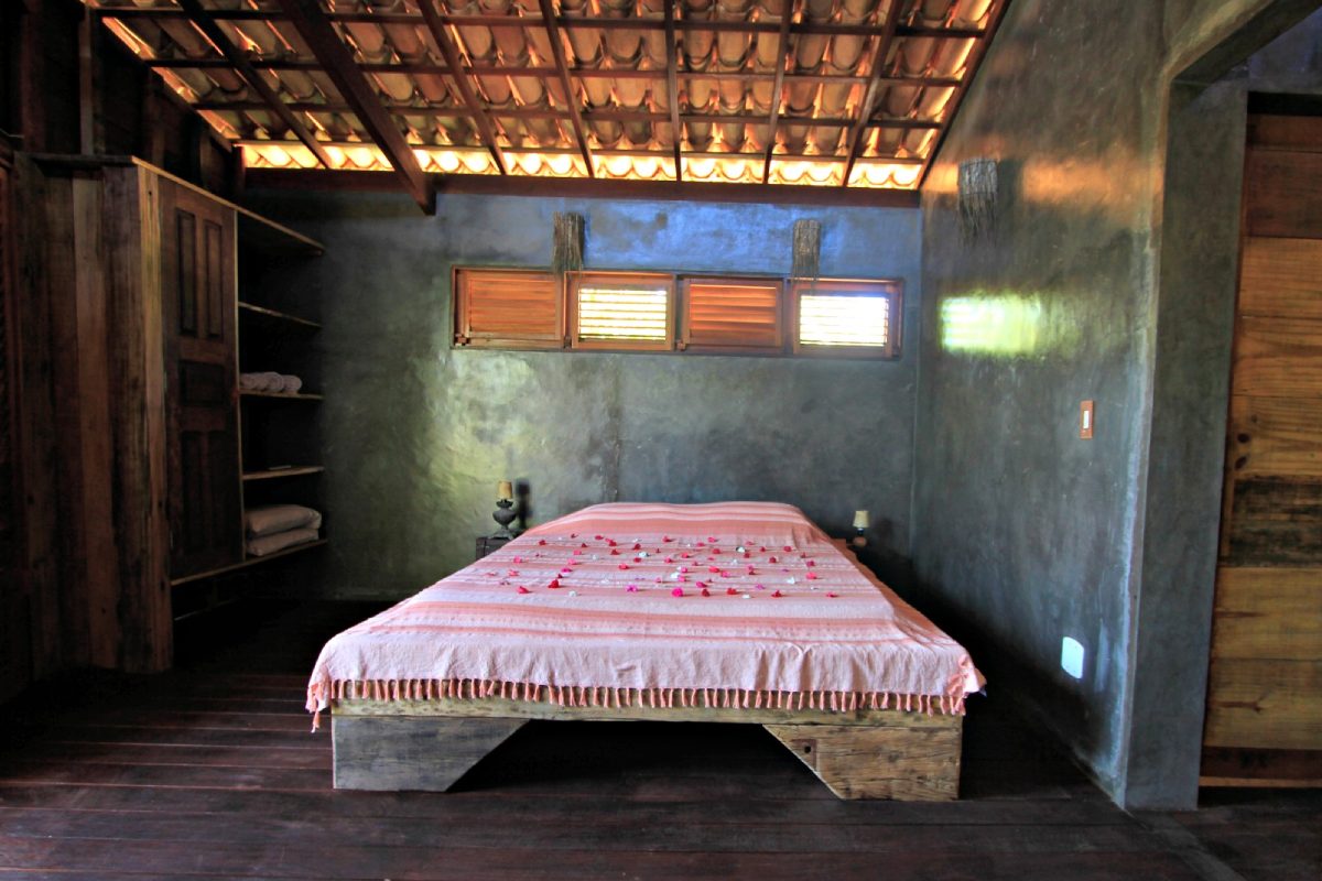 A Bedroom of the Premium Chalet Quadruple at Convento Arcadia, Atins