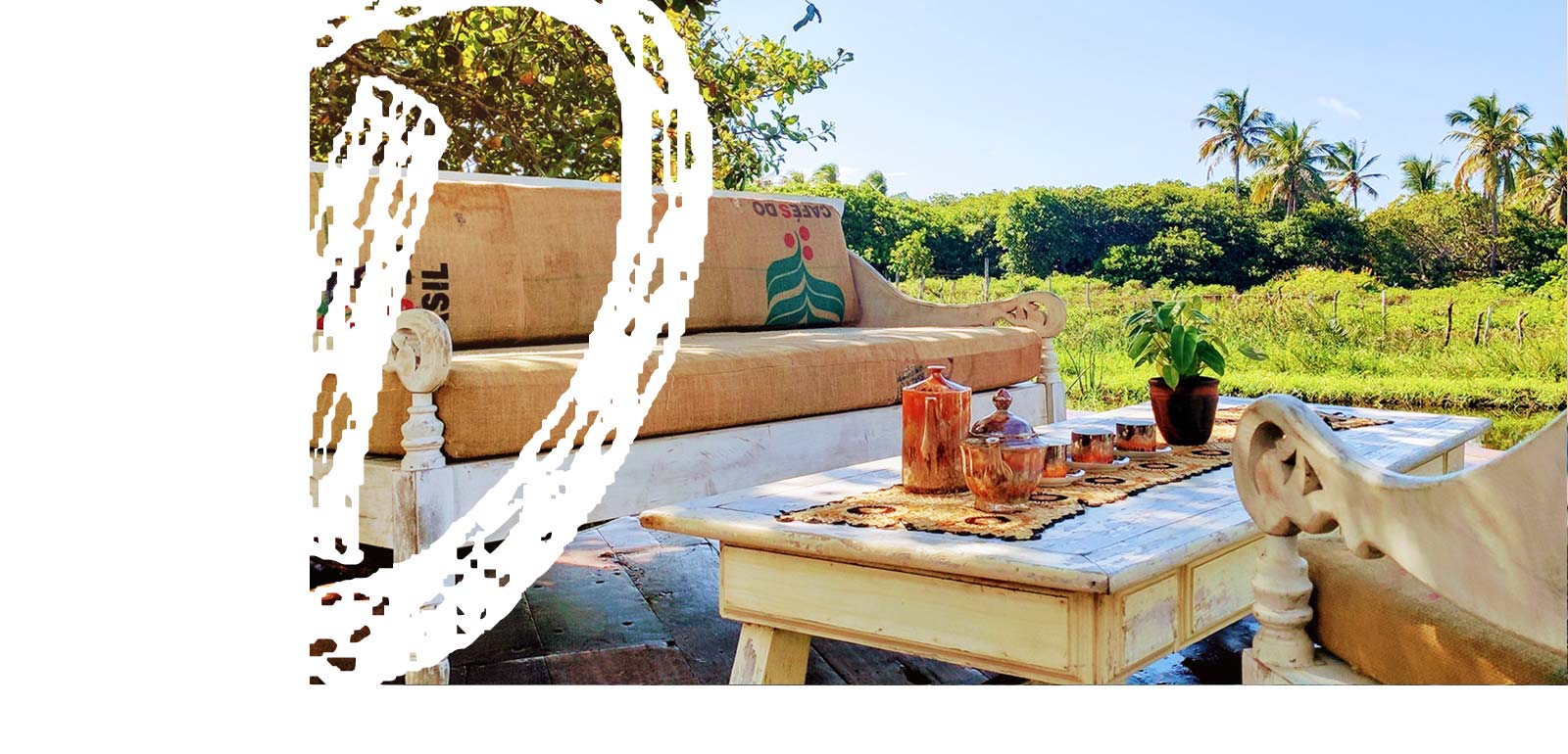 Outdoor setting of the restaurant in Convento Arcadia, Atins